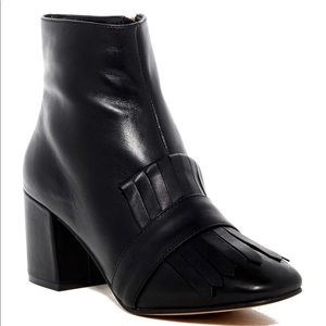 NWT Steven by Steve Madden Shooter Kiltie Bootie
